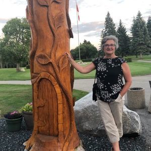 Meet your Posher, Elena